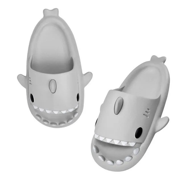 2024 Cute Summer EVA Gradient Shark Slippers Kids Candy Color Soft Indoor Sandals Women Men Fashion Outdoor Thick Sole Slides