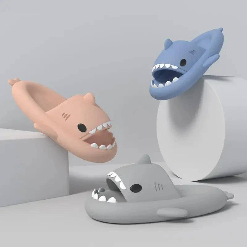 2024 Cute Summer EVA Gradient Shark Slippers Kids Candy Color Soft Indoor Sandals Women Men Fashion Outdoor Thick Sole Slides